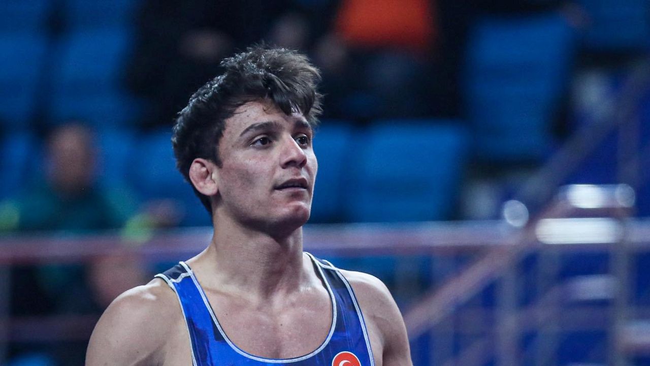 Mert İlbars, Rusya’da  milli mayoyu giyecek