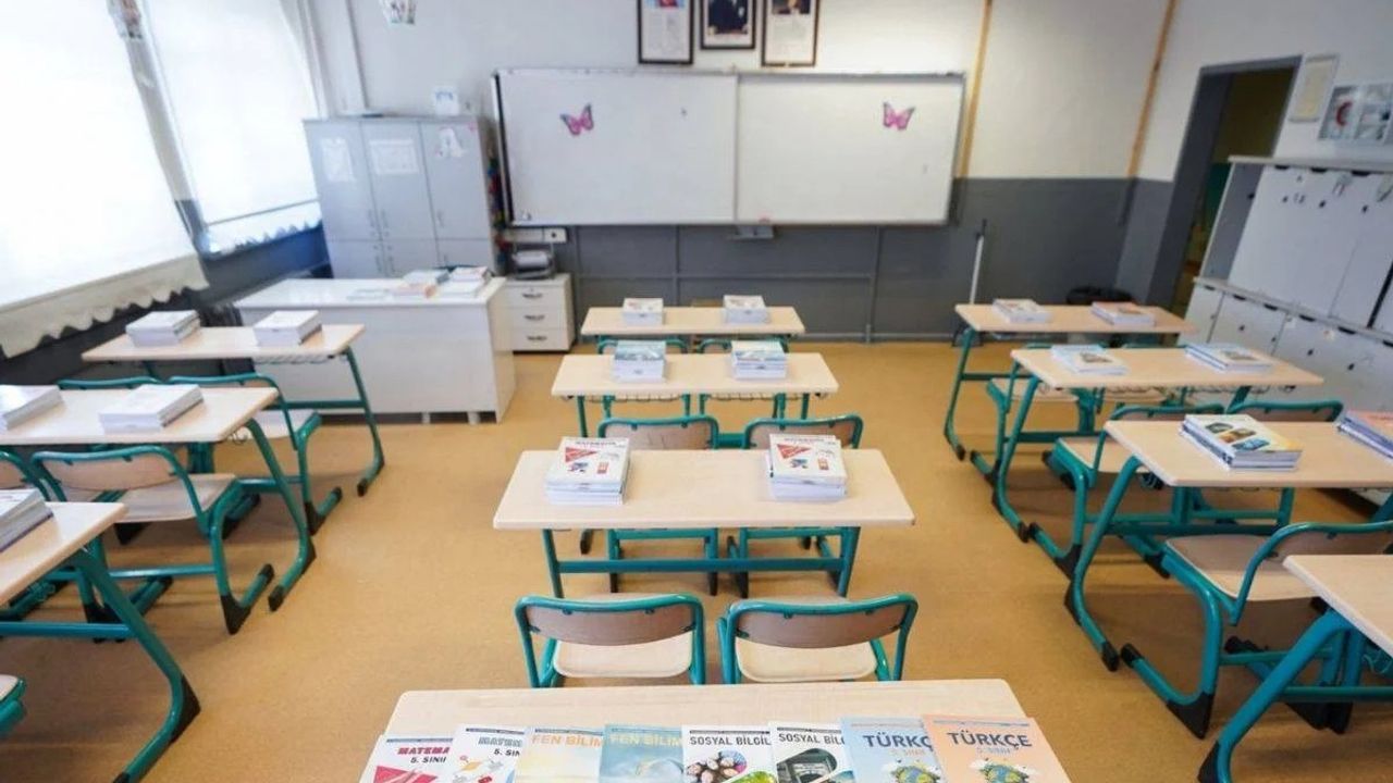 Özel okul velileri isyanda: 45 – 50 bin liraya varan kitap ücretleri!