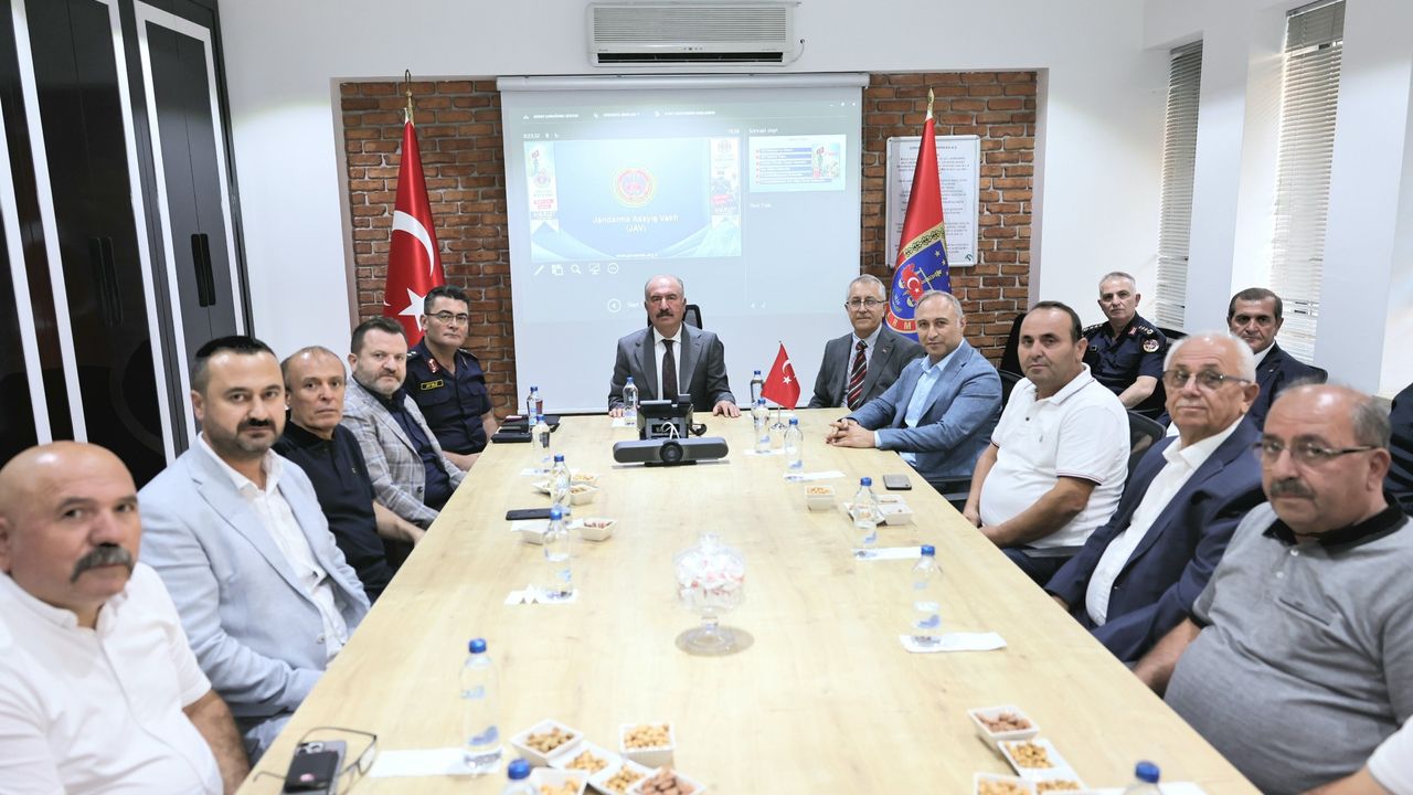 Vali Çalgan Onursal Başkan oldu