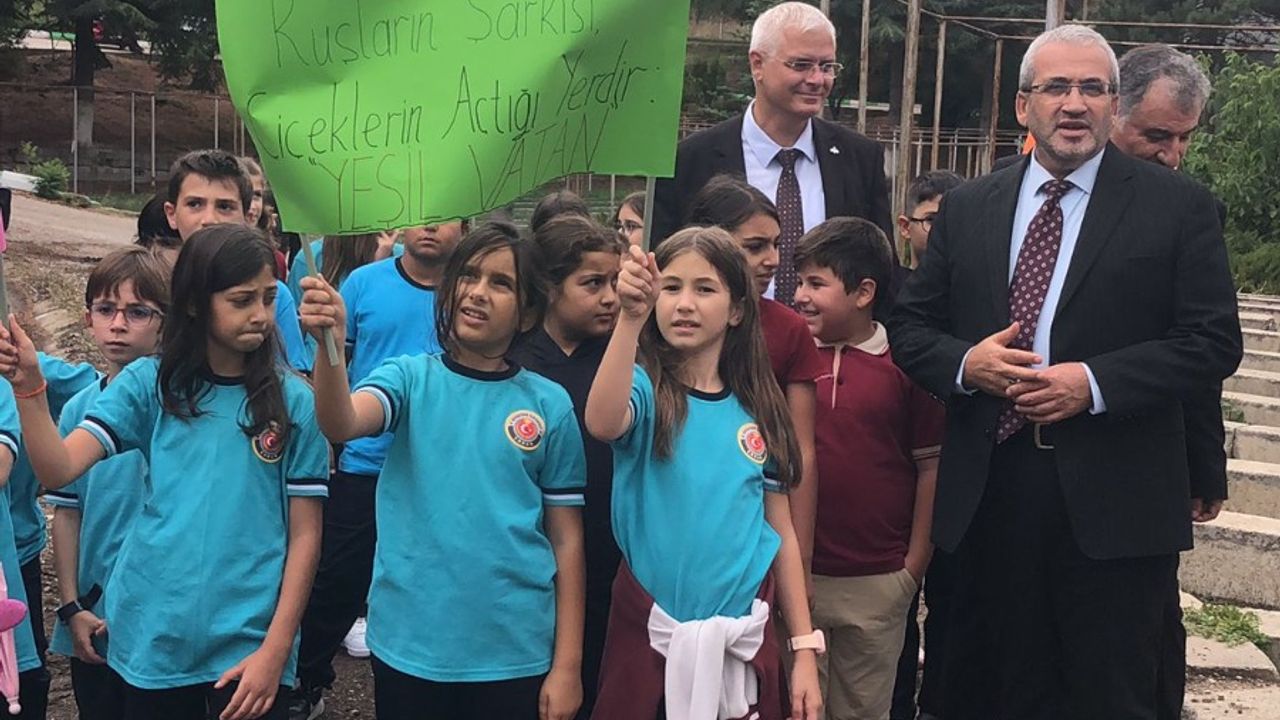 Kocatepe İlkokulu’nda “her çocuk bir fidan” etkinliği