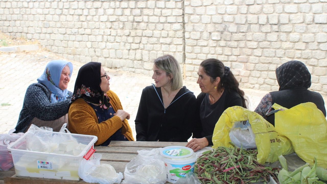 Kaymakam Fatma Gül Nayman’dan pazar ziyareti