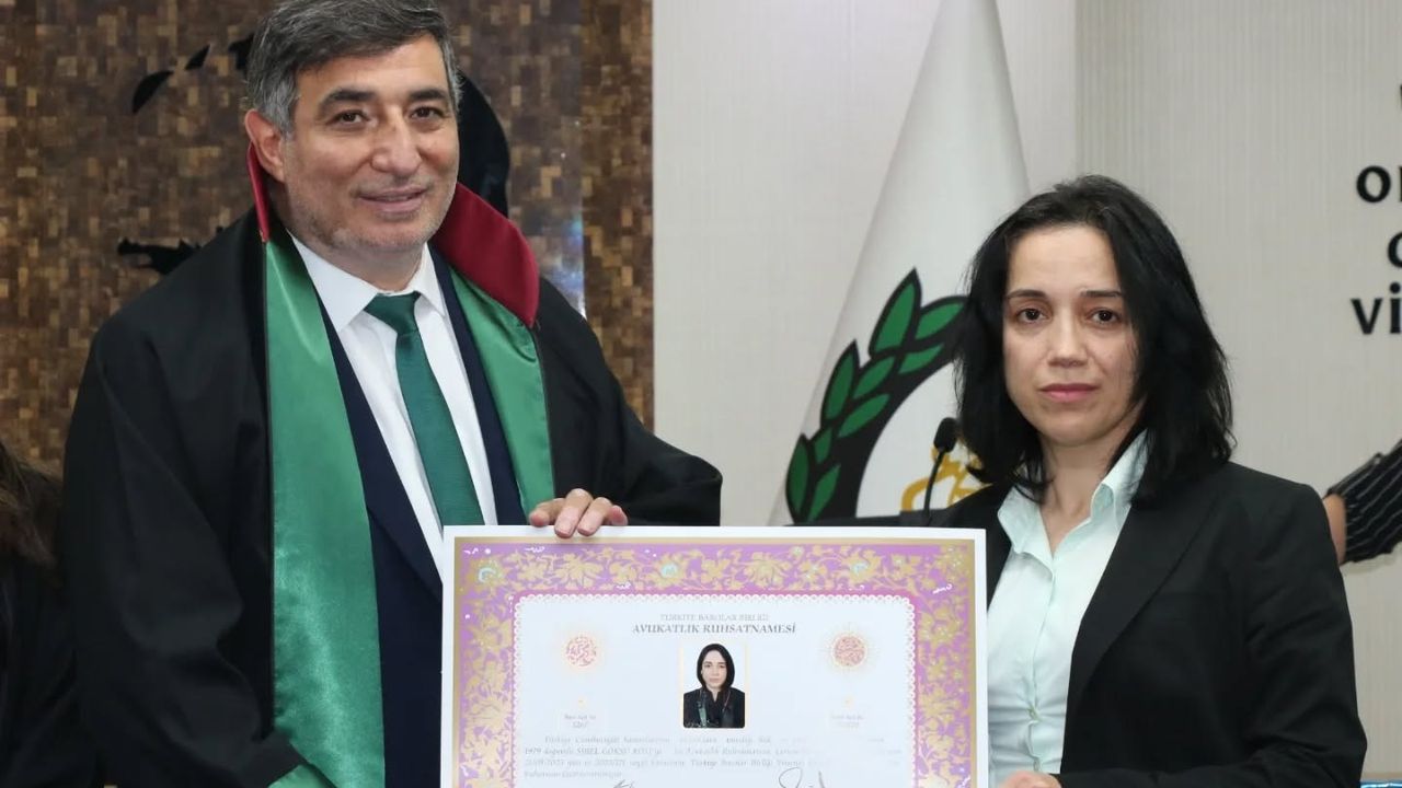 Avukat Sibel Göksu Köse cübbe giydi