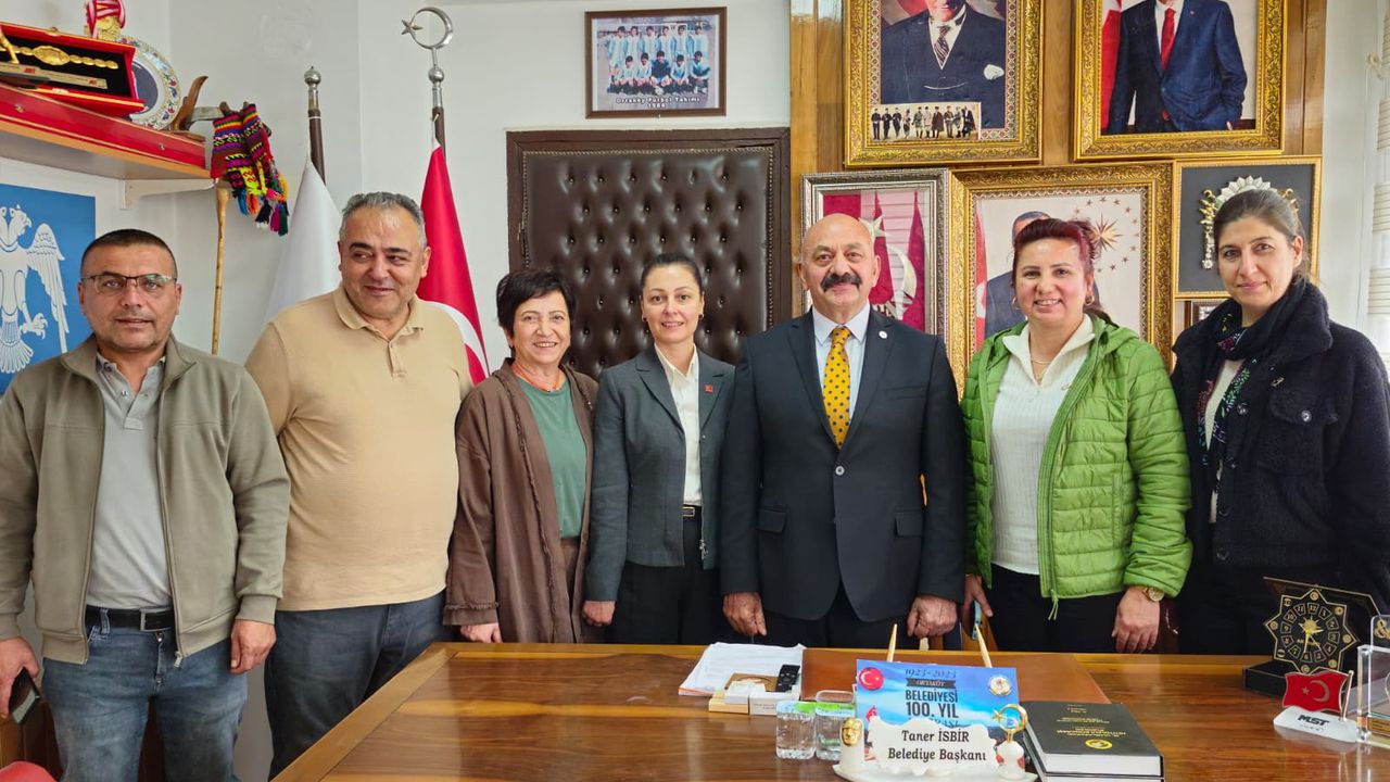 İsbir, CHP Kadın Kolları’nı ağırladı