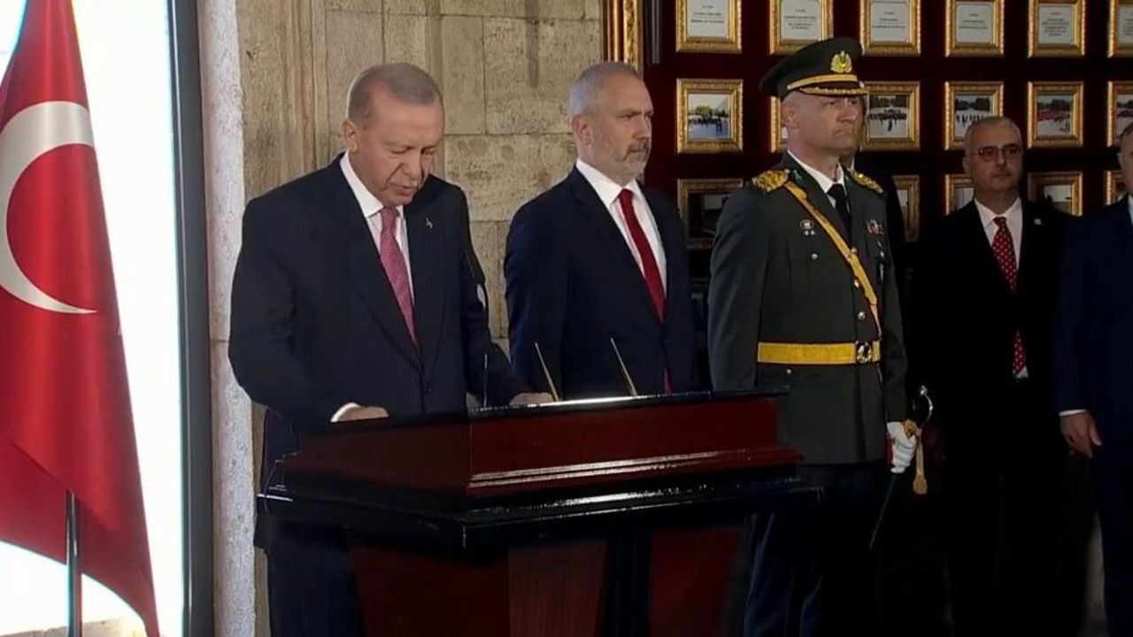 Ahlatcı, Cumhuriyet Bayramını Cumhurbaşkanı  Erdoğan ile Anıtkabir’de kutladı