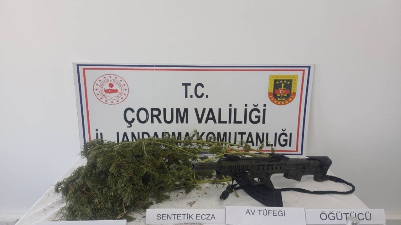 Jandarma uyuşturucu  tacirlerine göz açtırmıyor