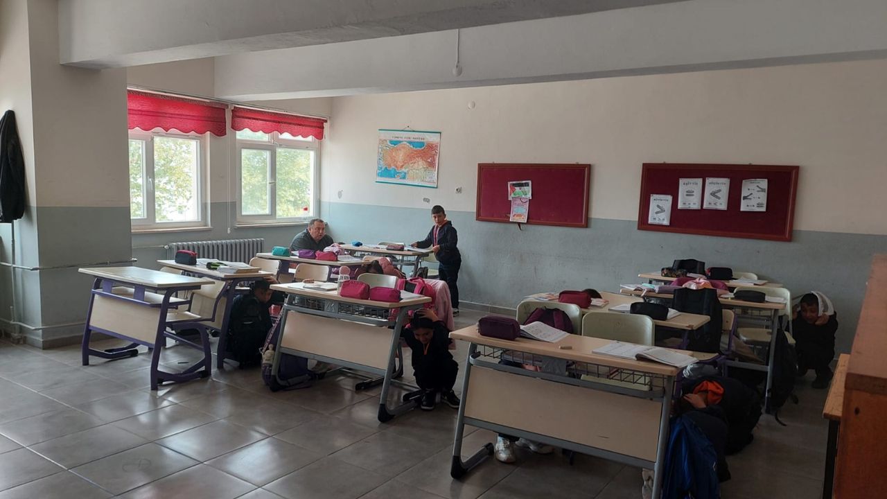 Gerçeğini aratmadı! Çorum’da  deprem tatbikatı nefes kesti