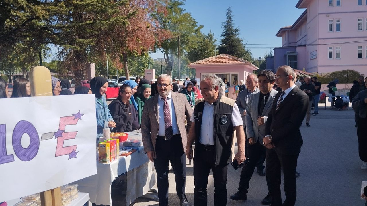 Gazze için yardım  kermesi düzenlendi