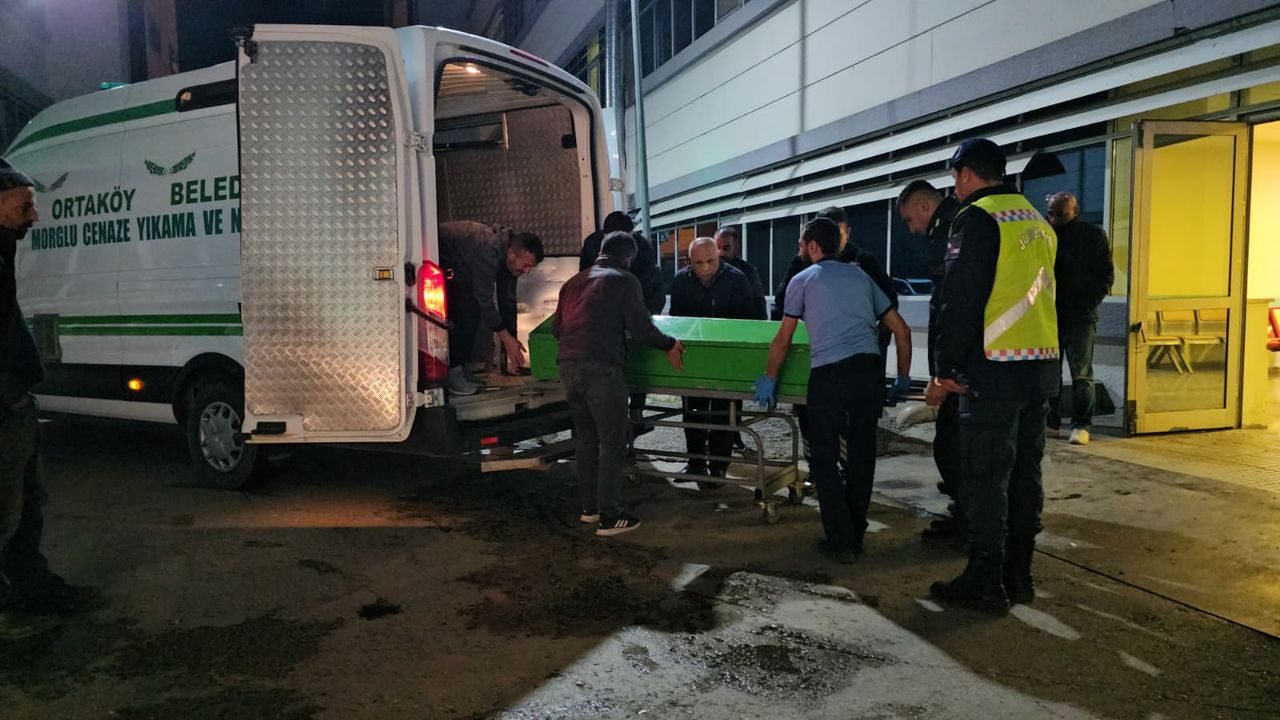 Cenazeler otopsi için morga kaldırıldı