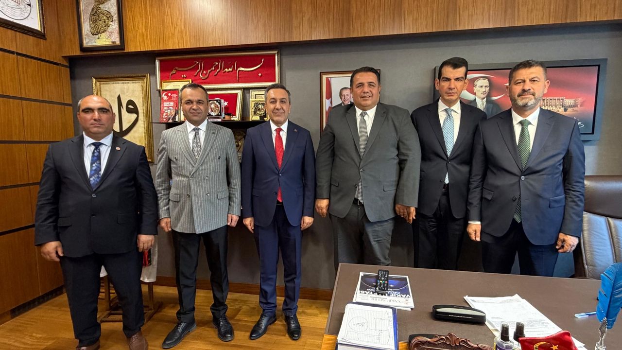 “Sungurlu’nun gelişmesi  için yatırımların takipçisiyiz”