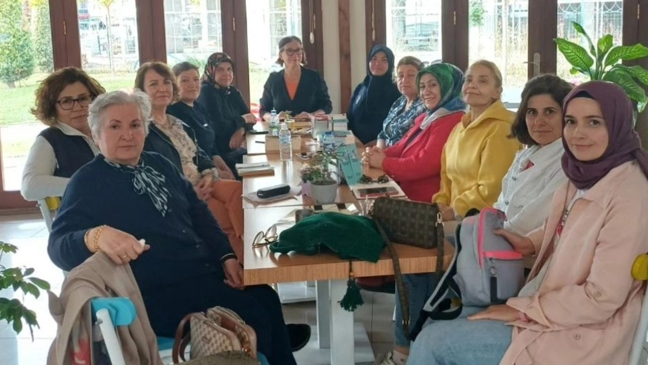 Edebi Kadınlar Kitap Okuma  Kulübü yeni döneme başladı