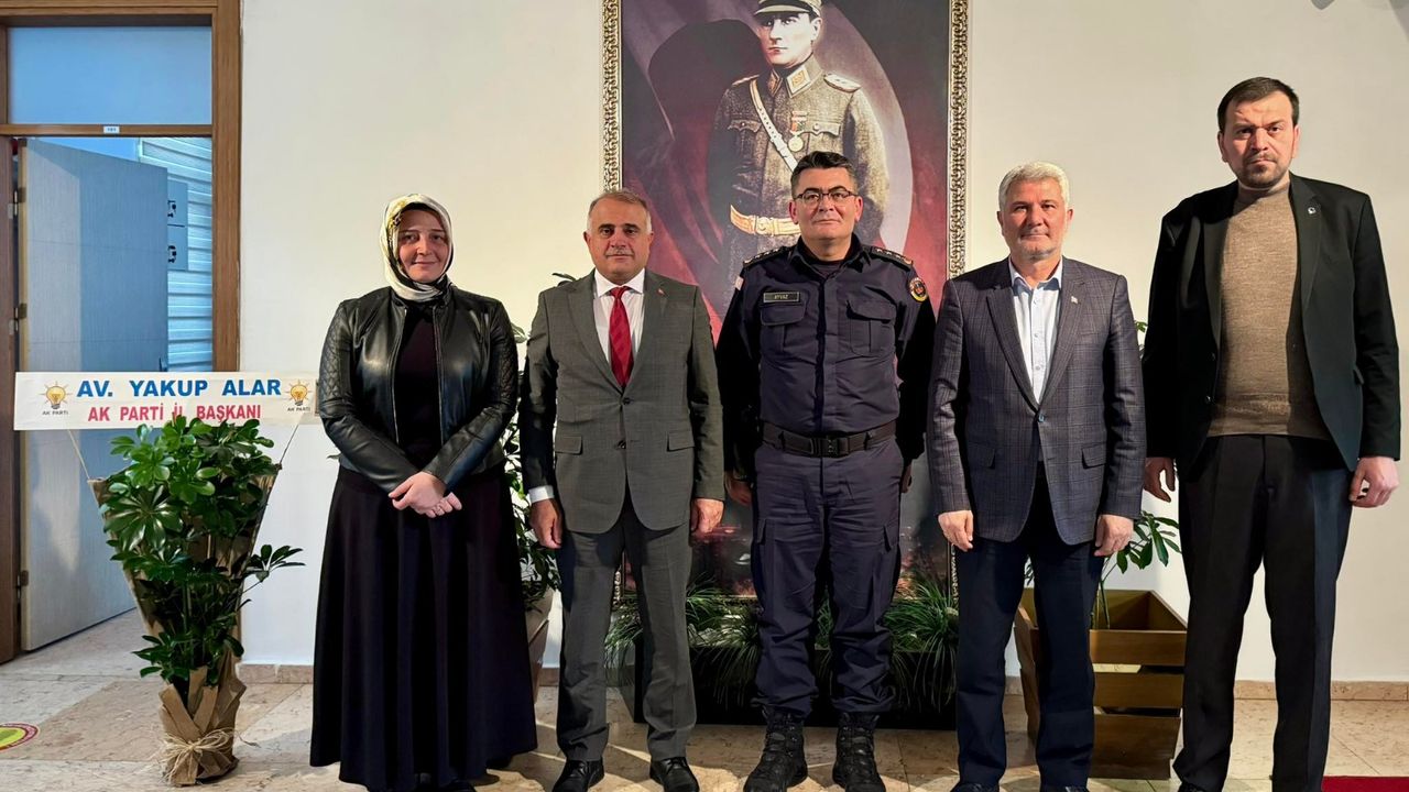 AK Parti heyeti İl Jandarma  Komutanı Ayvaz’ı kutladı