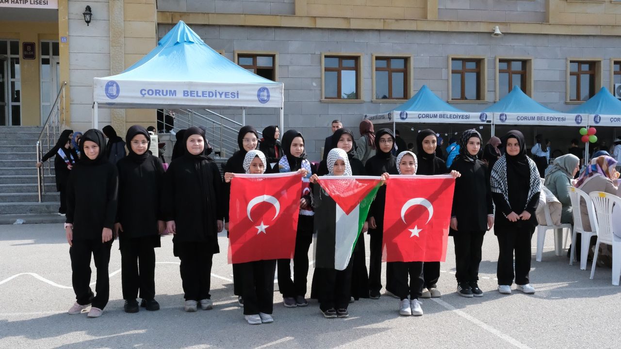 Öğrencilerden Filistin  halkı yararına kermes
