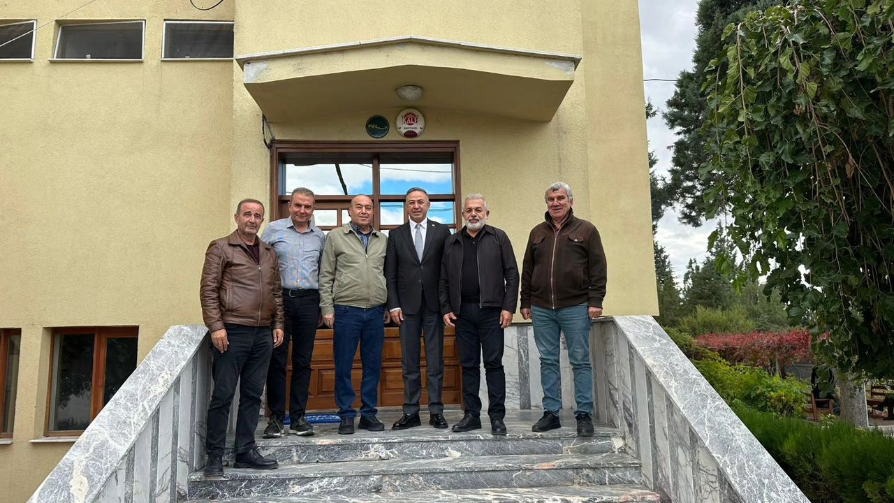 Tahtasız, yumurta  üreticilerini dinledi