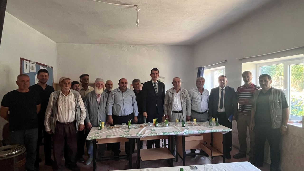 Kaymakam Köksal  köylülerle buluştu