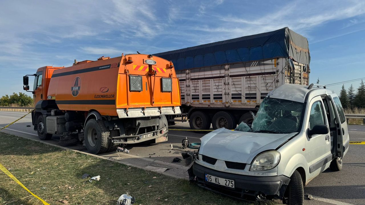 Komşuda acı kaza: Aynı araçtaki 4 kişi öldü
