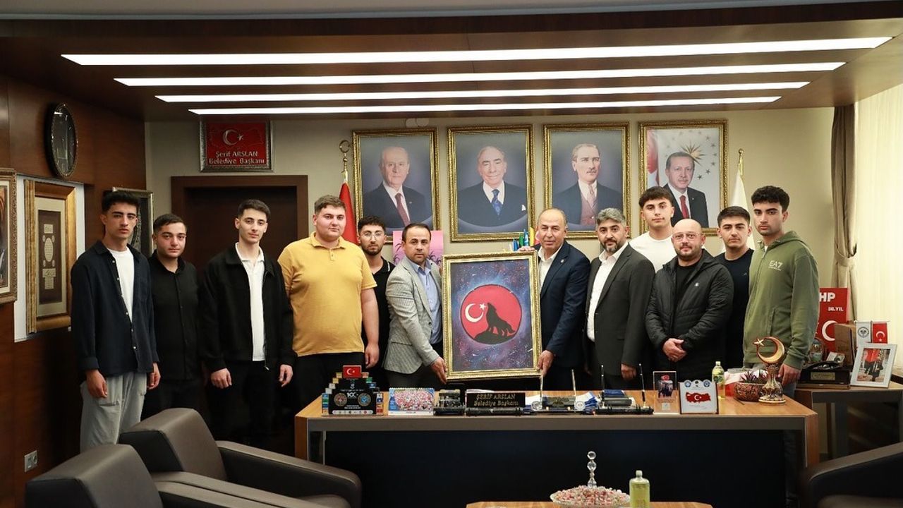 Başkan Şerif Arslan’dan  ülkücülere anlamlı hediye