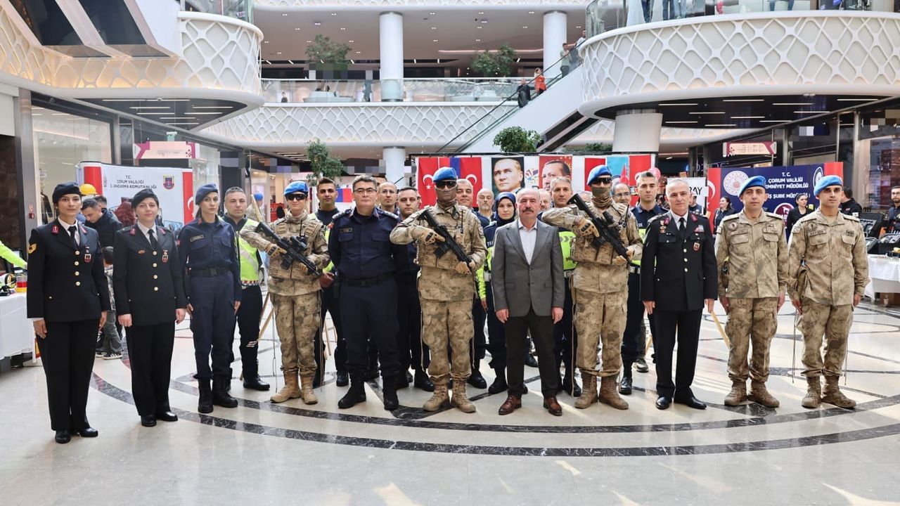 Emniyet ve Jandarma’dan  AHL Park’ta ekipman sergisi