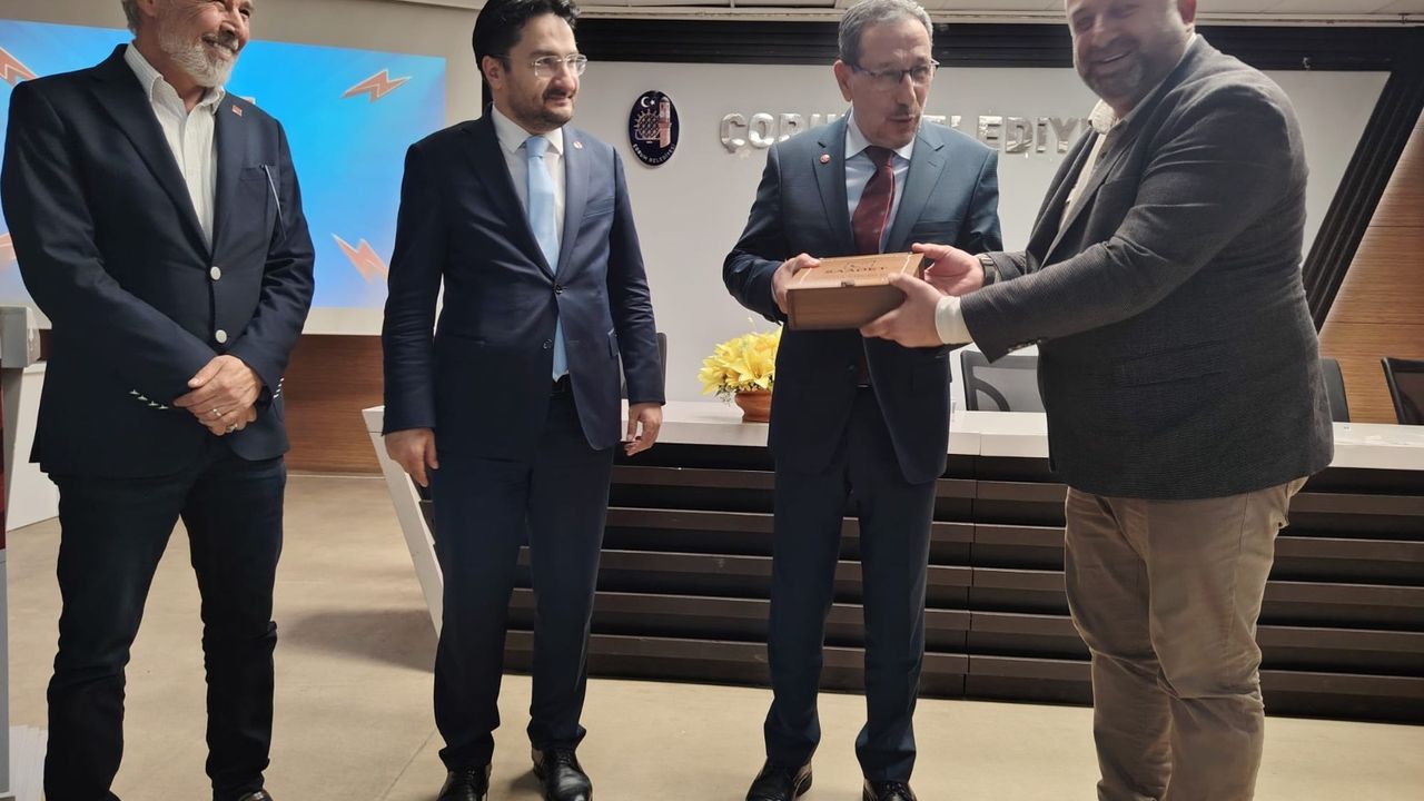 “Her şey, yarınların inşası ve milletin saadeti için”