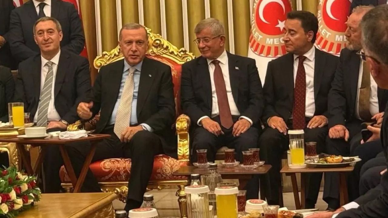 Ankara kulislerini çalkalayan iddia: AK Parti'den Ali Babacan'a "dön" teklifi