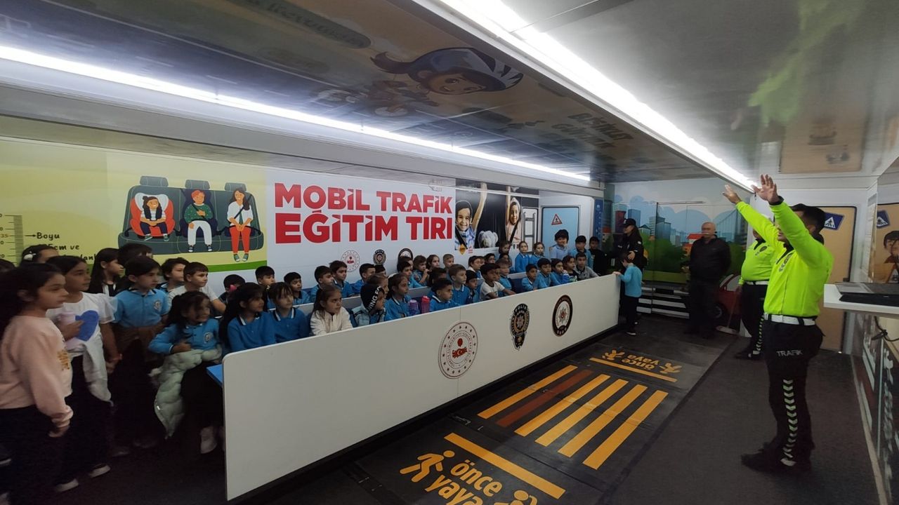 400 öğrenciye trafik eğitimi