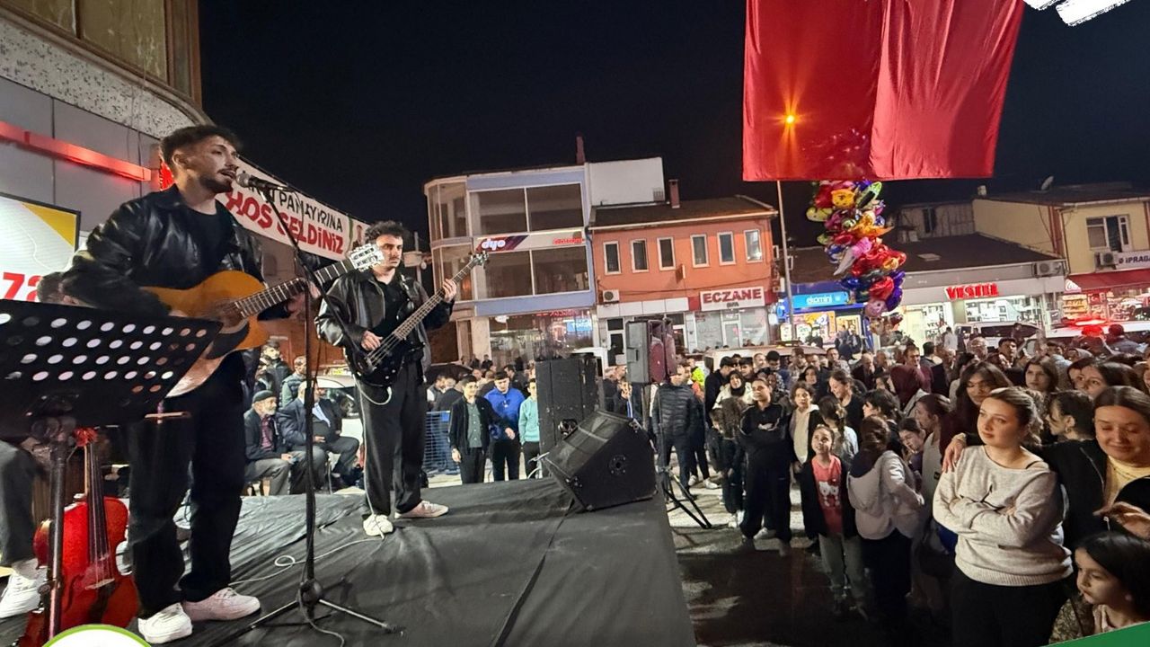 Cumhuriyet coşkusunu  Erkan Sonel’le yaşadılar