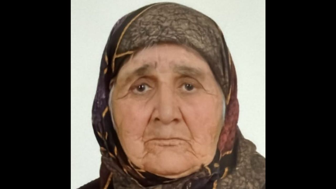 Hatem Deniz vefat etti