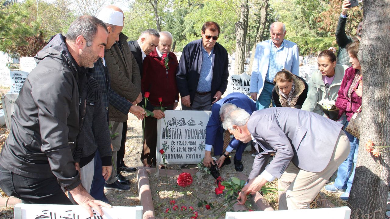 Aramızdan ayrılışının 11. yıldönümünde Mustafa Yolyapar’ı  andık