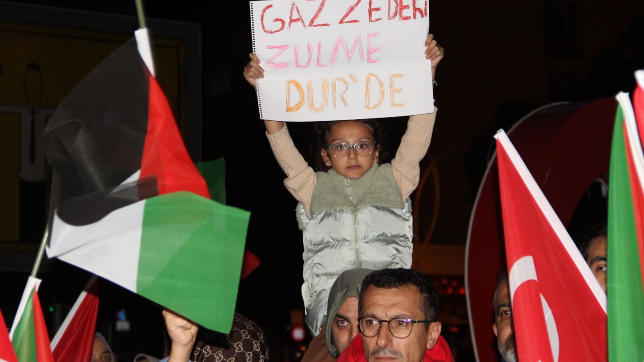Çorum'da İsrail'in Sumud filosuna saldırısı protesto edildi