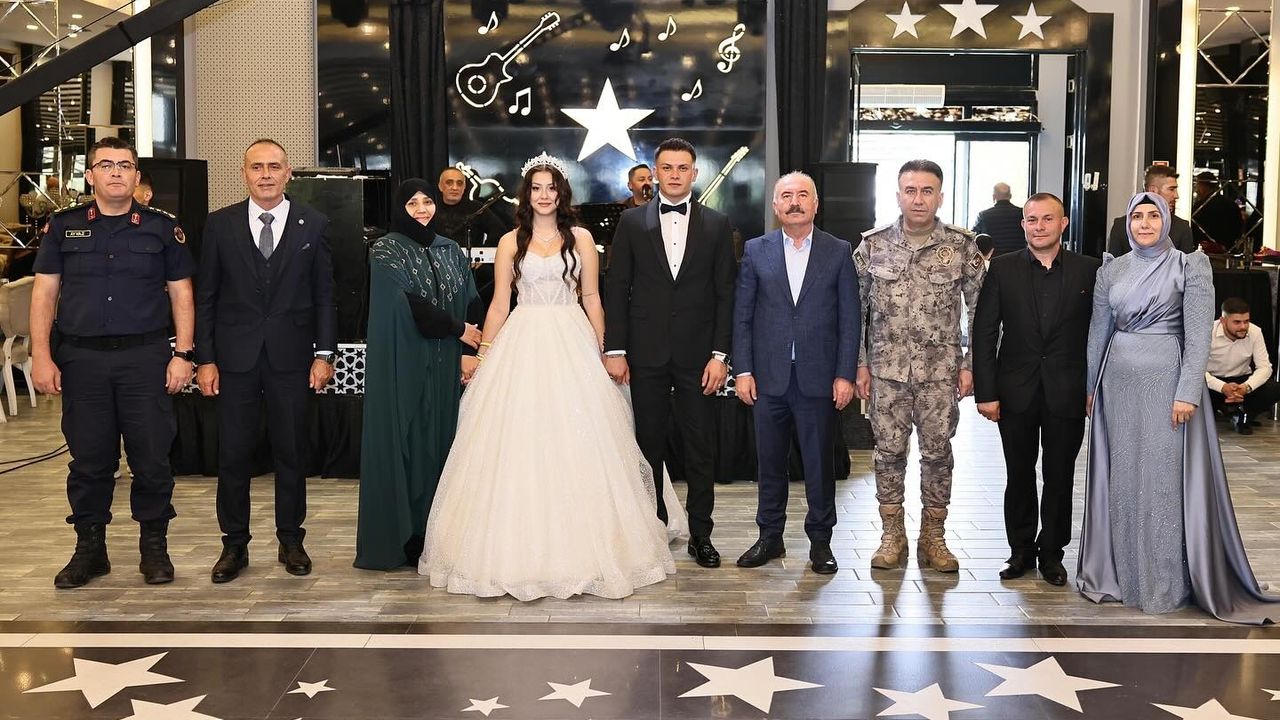 İrem & Yusuf çifti hayatını birleştirdi