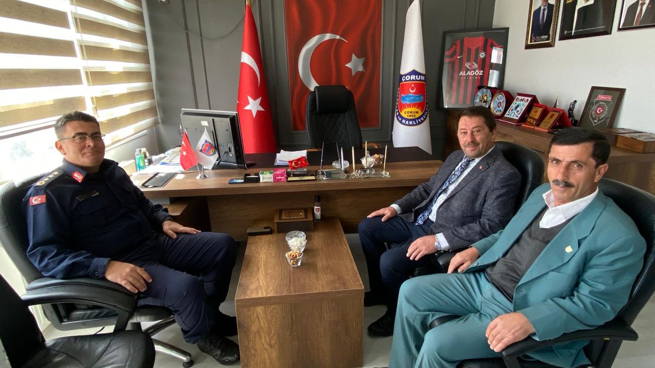 Komutan Ayvaz şoförleri dinledi