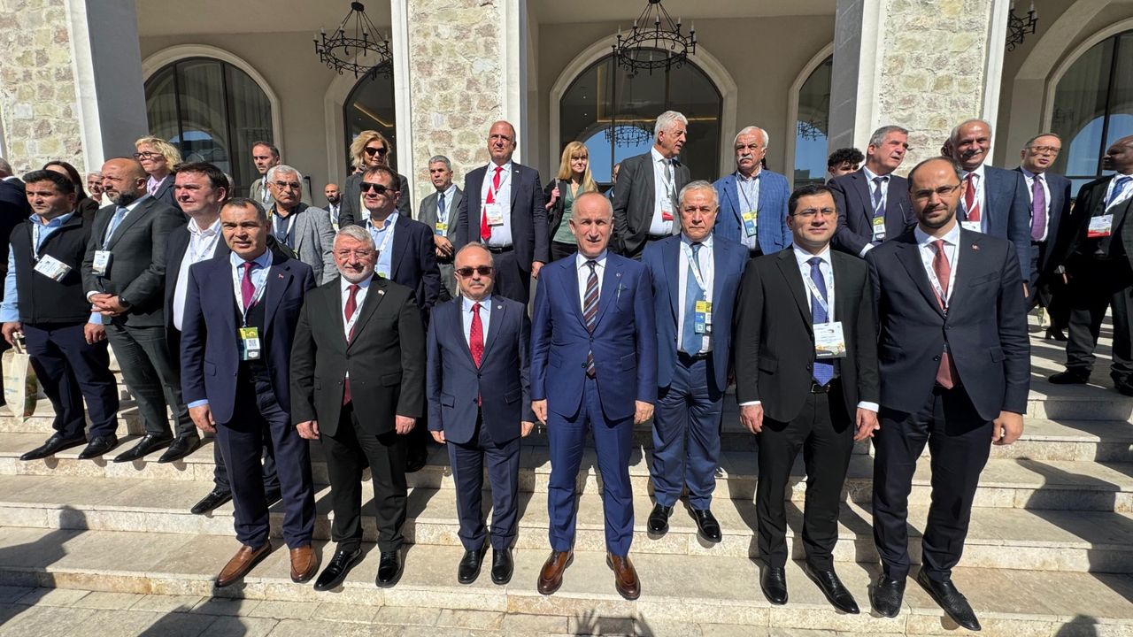 Başkan Aşgın, Azerbaycan’da Ulusal Şehircilik Forumu’nda