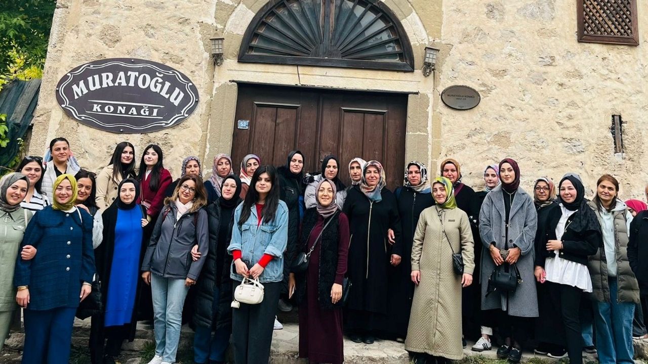Kadınlar Safranbolu’yu gezdi