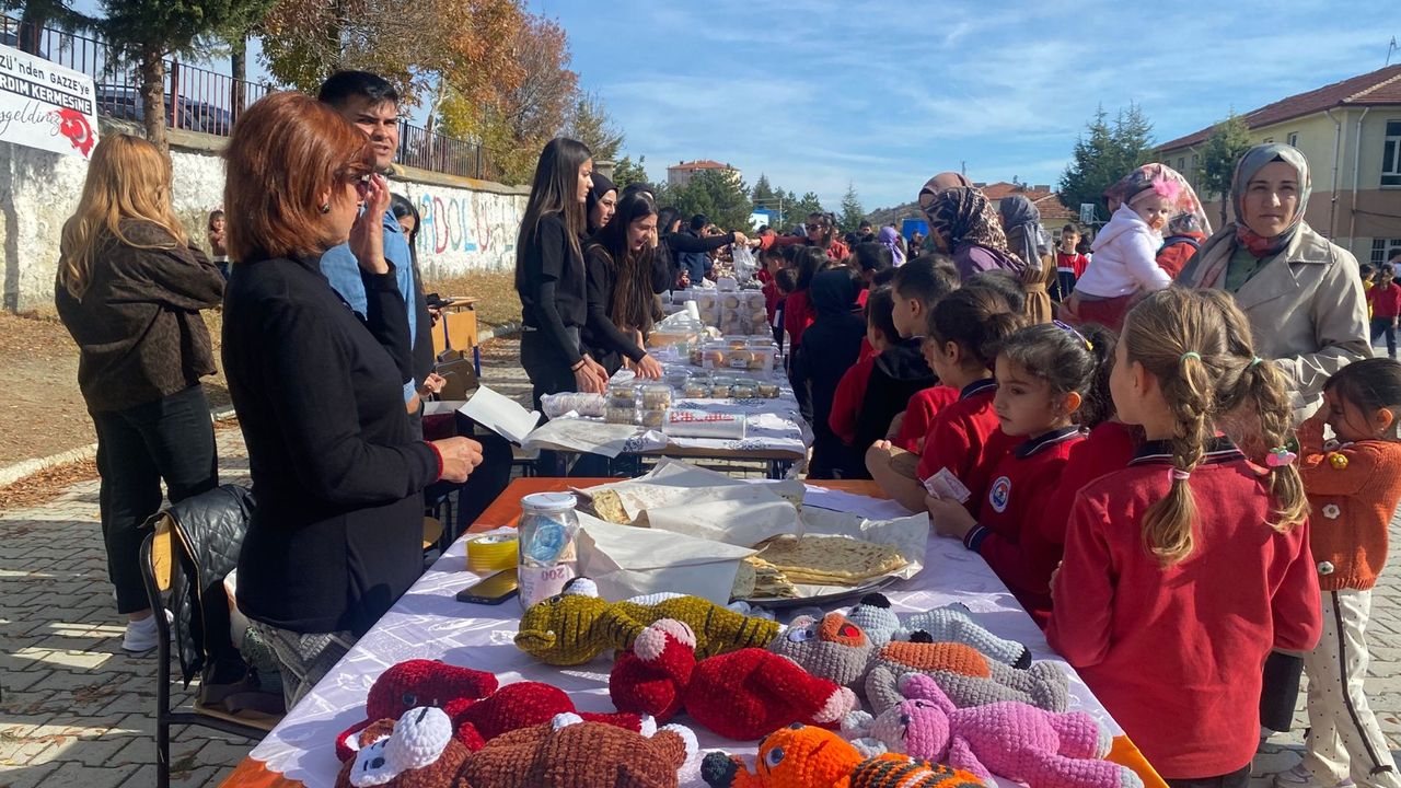 Mecitözü'nde “Gazze'ye Yardım” kermesi