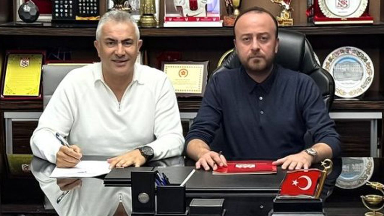 Sivasspor’da Korkmaz  gitti, Altıparmak geldi