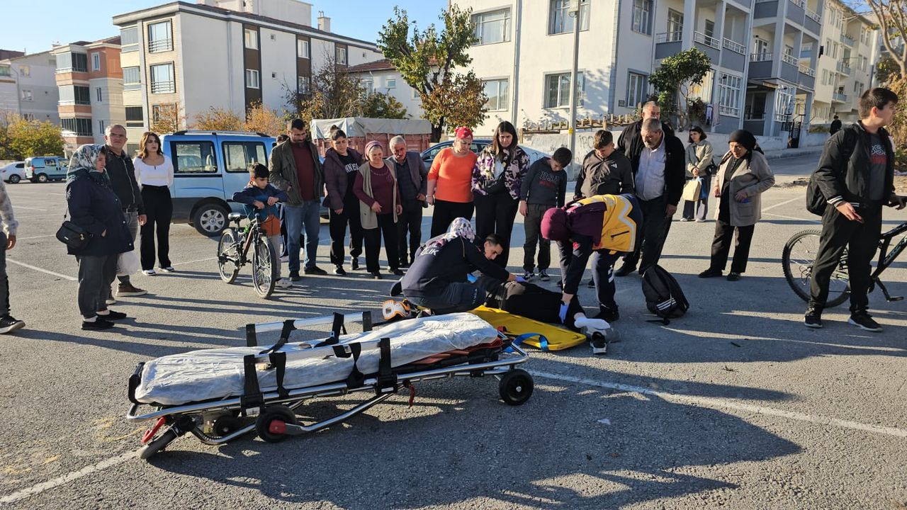 Çorum'da bisiklet kazası 2 öğrenci yaralandı