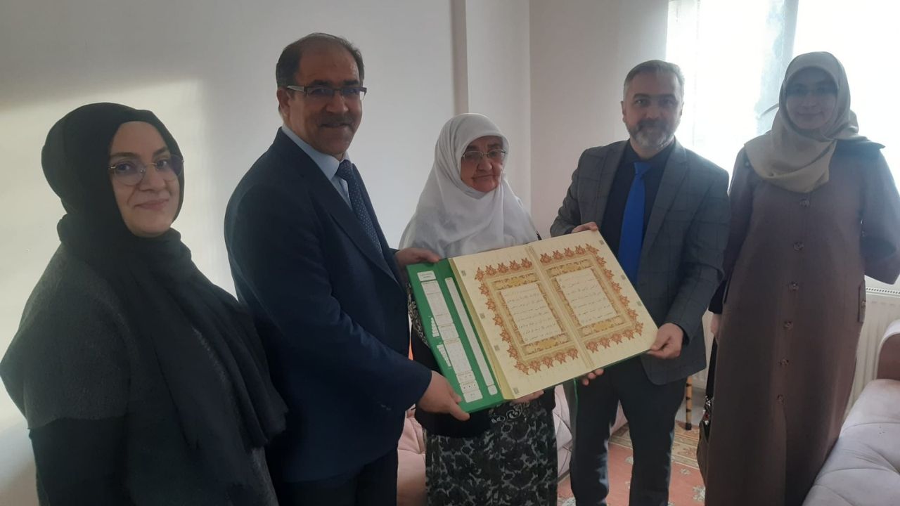 Aydın’dan şehit annesi ile  hastanedeki gaziye ziyaret