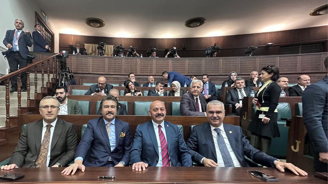İsbir, AK Parti Grup  Toplantısı’na katıldı