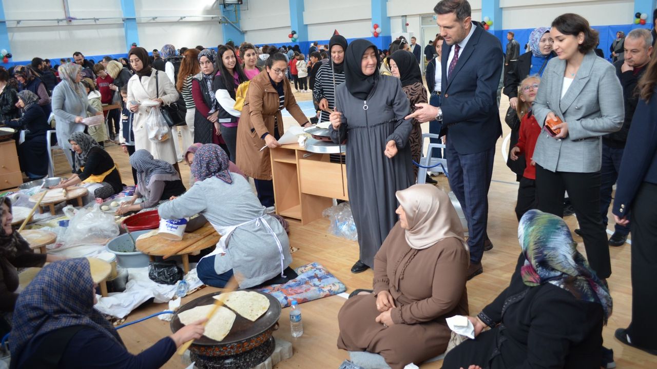 Dodurga'da Gazze  yararına kermes açıldı