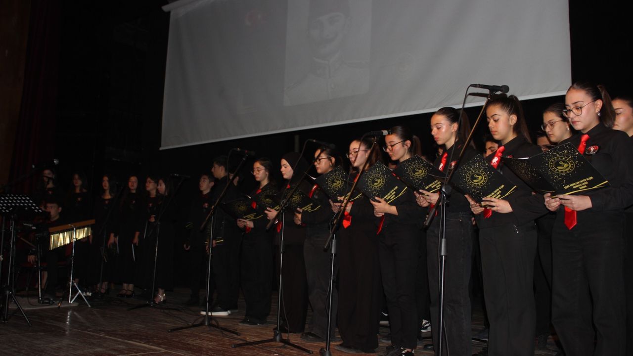 Atatürk Oratoryosu  duygulandırdı