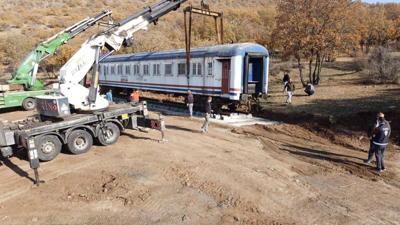 Bayat trenine kavuştu