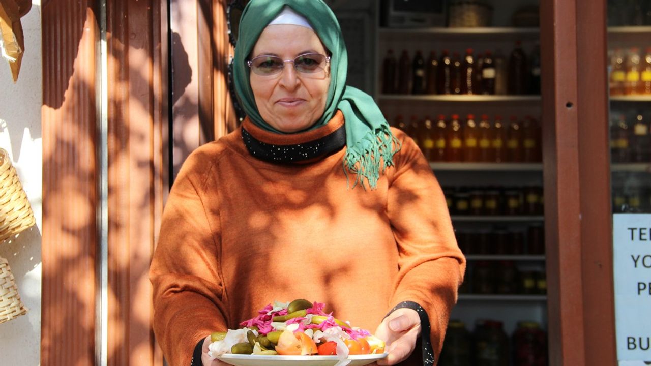 Çorum'un tescilli ürünü tezgahlardaki yerini aldı