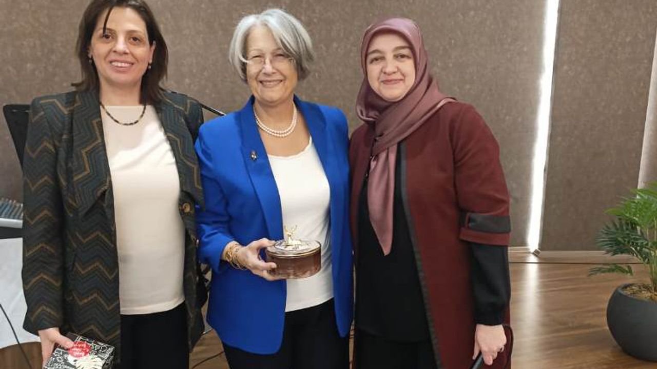 Bir cumhuriyet kadını: Özden İnönü Toker