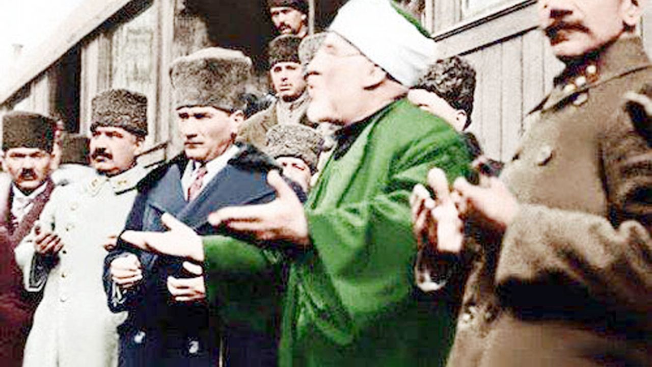 “Kimseyi tanımadım ben senden daha özel”  Hiç bitmeyecek bir özlem ve saygı…