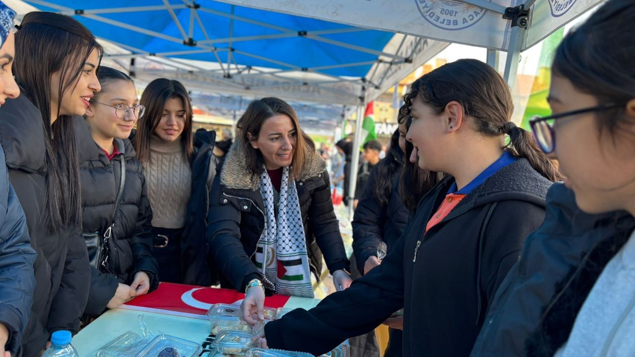 Gazzeliler yararına  kermes düzenlendi