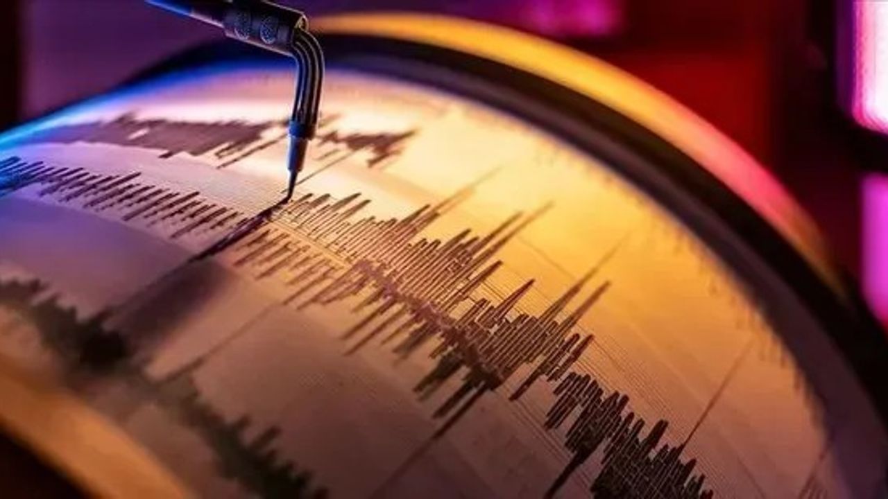 4,9 büyüklüğünde deprem