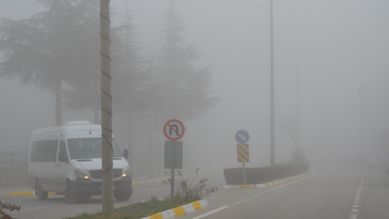 Çorum'da sis: Görüş mesafesi 50 metreye düştü