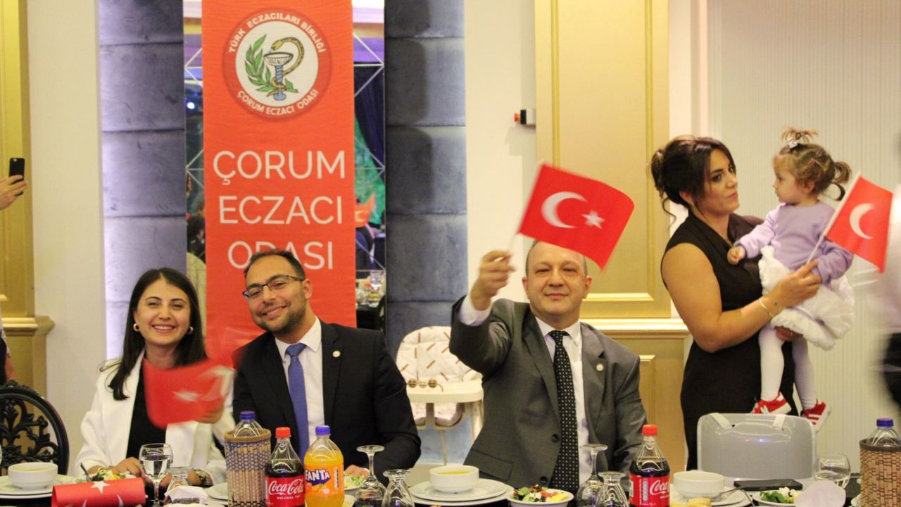 Eczacıların Cumhuriyet Balosu ile gerçekleştirdiği “dayanışma”