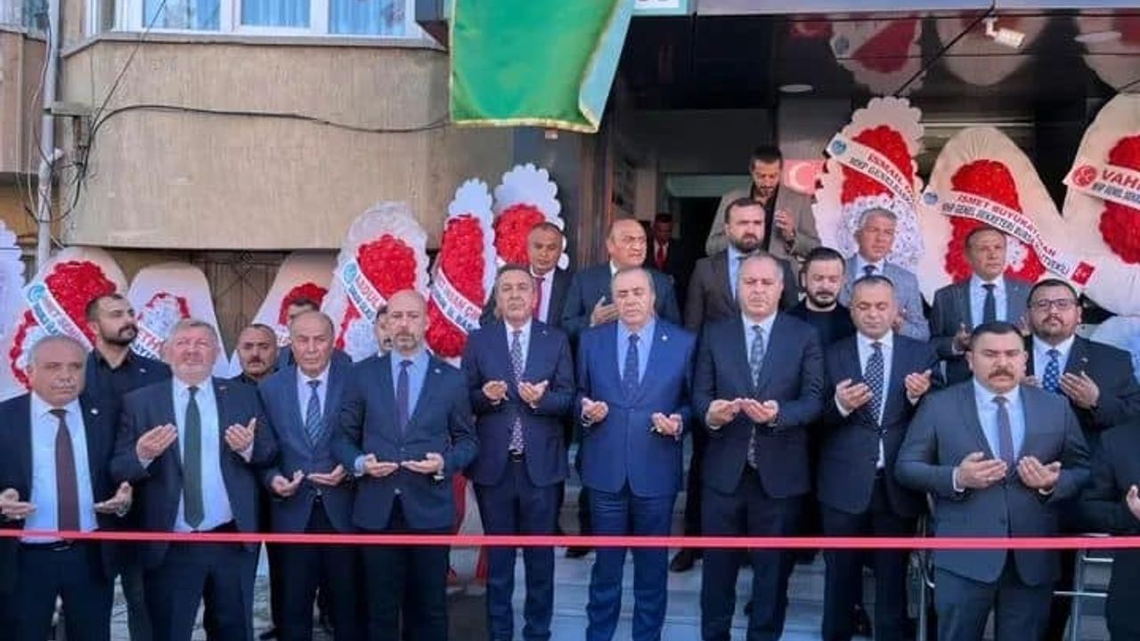 MHP Sungurlu İlçe binası ve  Ülkü Ocakları yeni yerinde