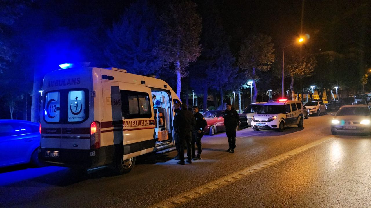 Gençler arasında bıçaklı kavga!