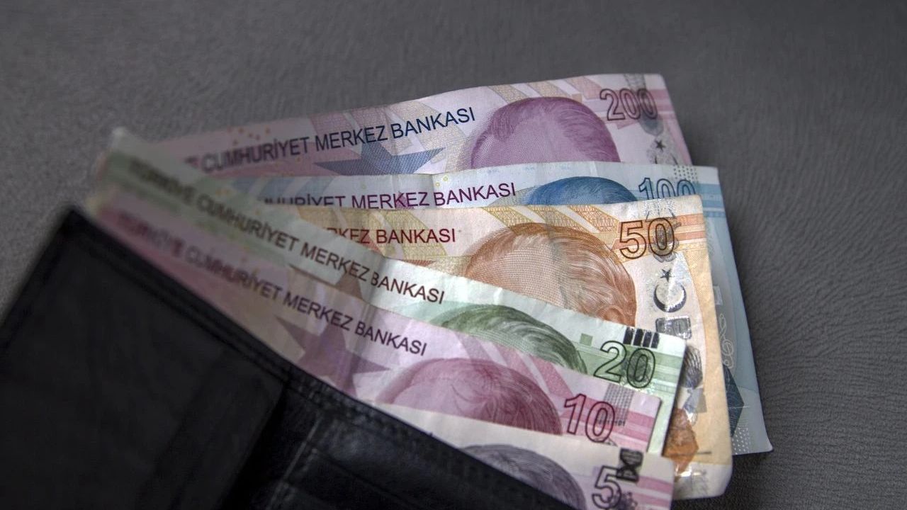 Pasaport, ehliyet, yurtdışı harçları, cezalar... 2026 yılı yeni vergi ve harç tutarları açıklandı